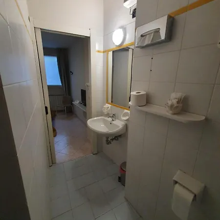 Cumili Hotel